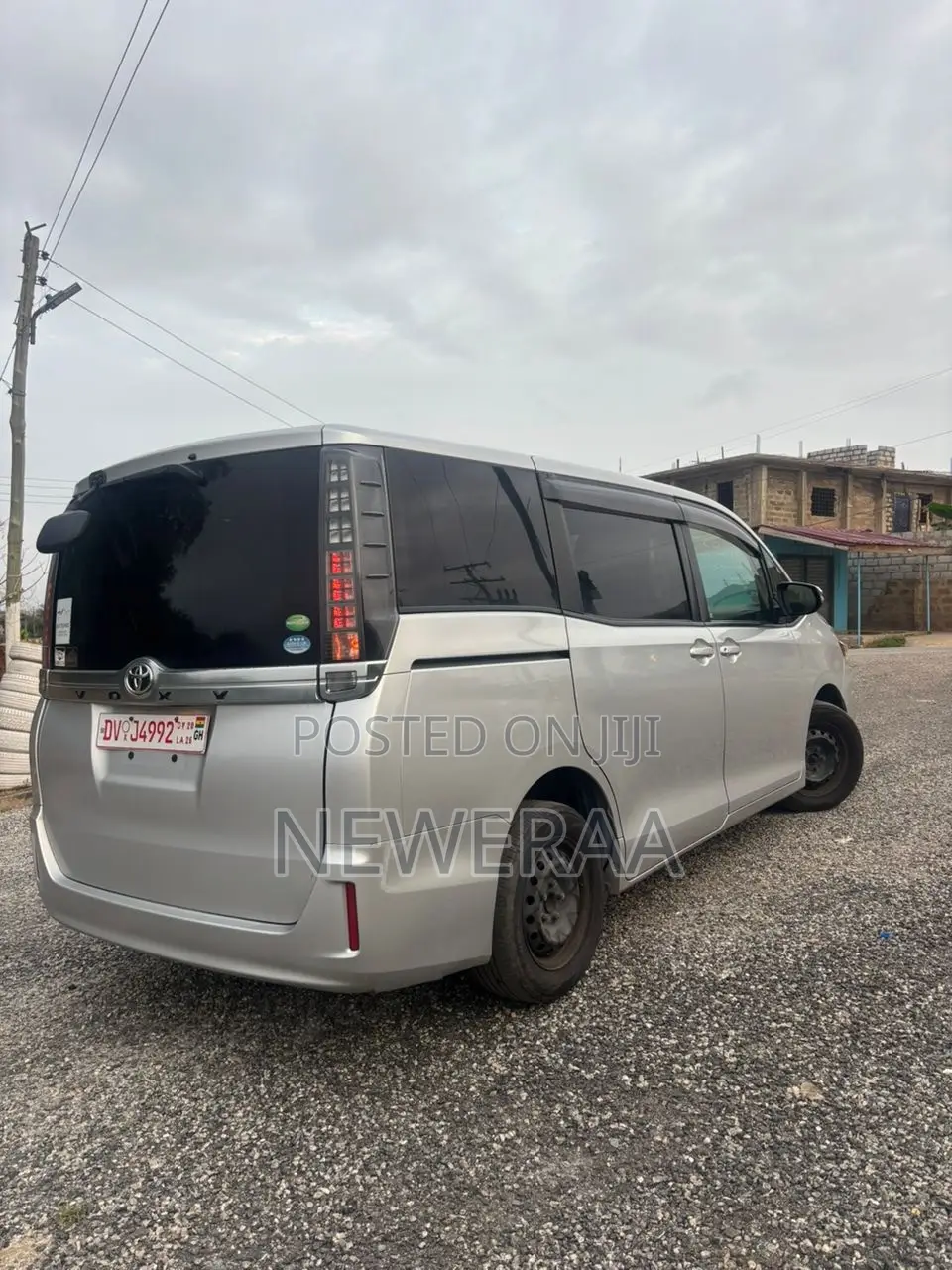 Toyota Voxy V 4WD 7-Seater 2015 Silver