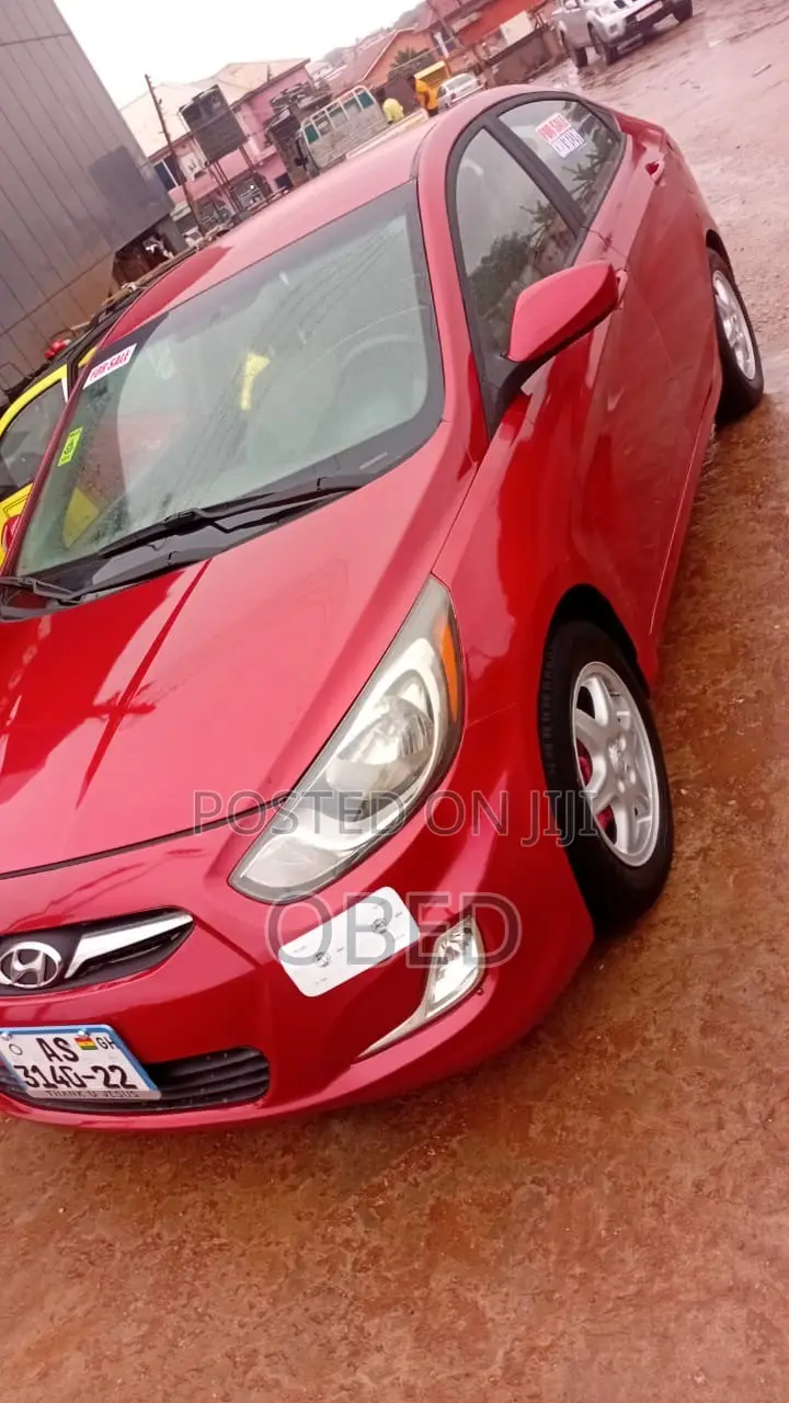 Hyundai Elantra 2013 Red