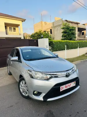 Toyota Yaris 2015 Silver