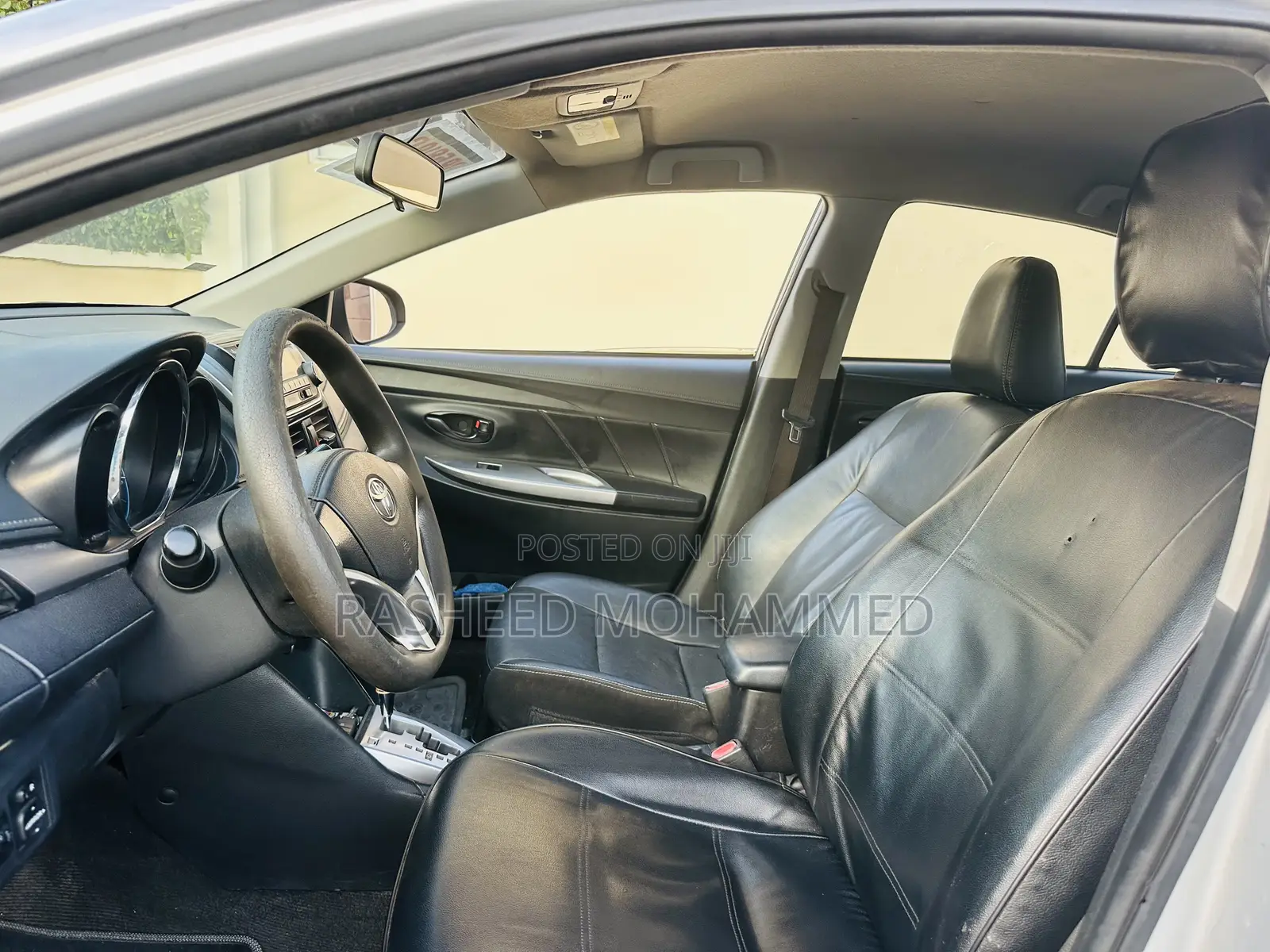 Toyota Yaris 2015 Silver