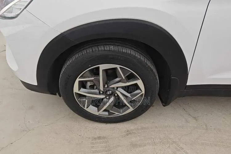 Hyundai Tucson Value FWD 2019 White