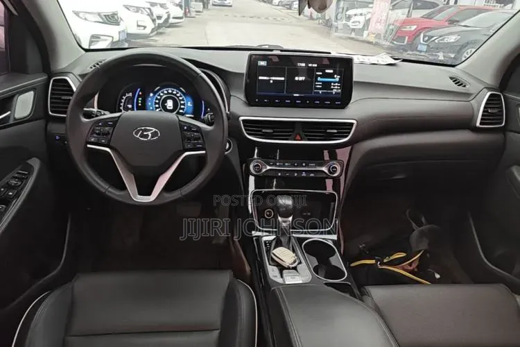 Hyundai Tucson Value FWD 2019 White