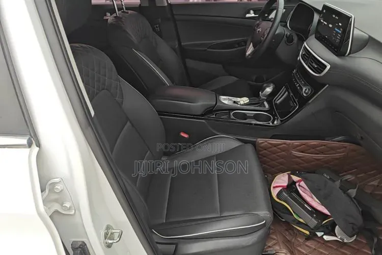 Hyundai Tucson Value FWD 2019 White
