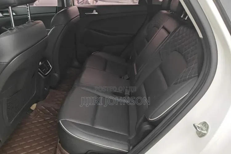 Hyundai Tucson Value FWD 2019 White