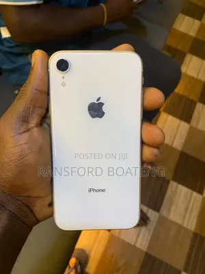 Apple iPhone XR 64 GB White
