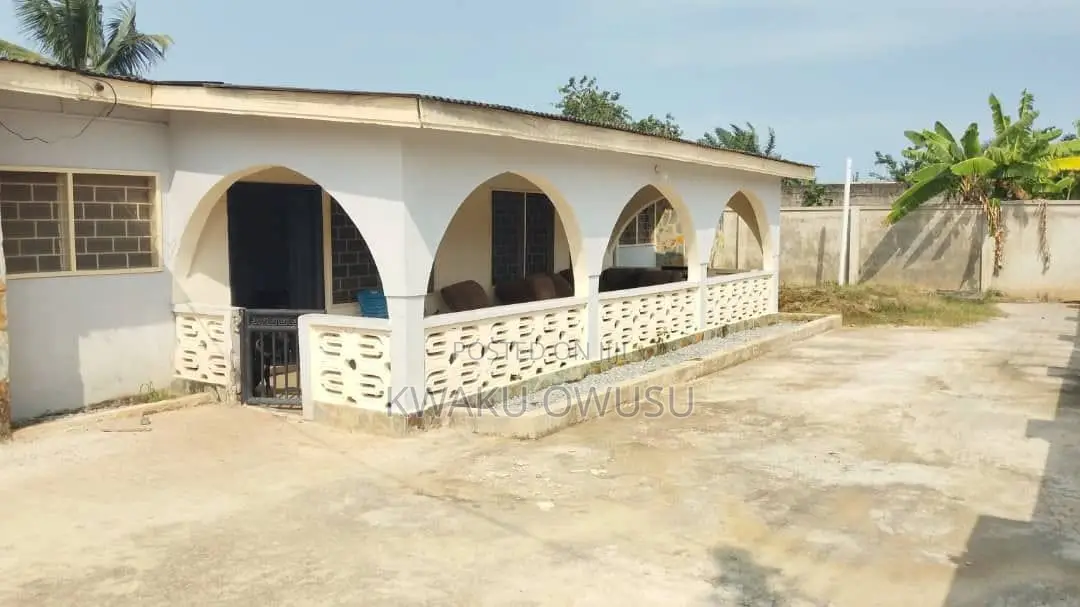4bdrm House in Takoradi for sale