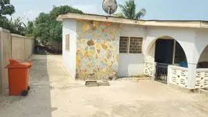 4bdrm House in Takoradi for sale