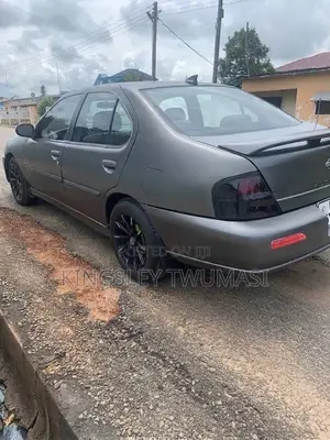 Nissan Altima Automatic 2001 Gray