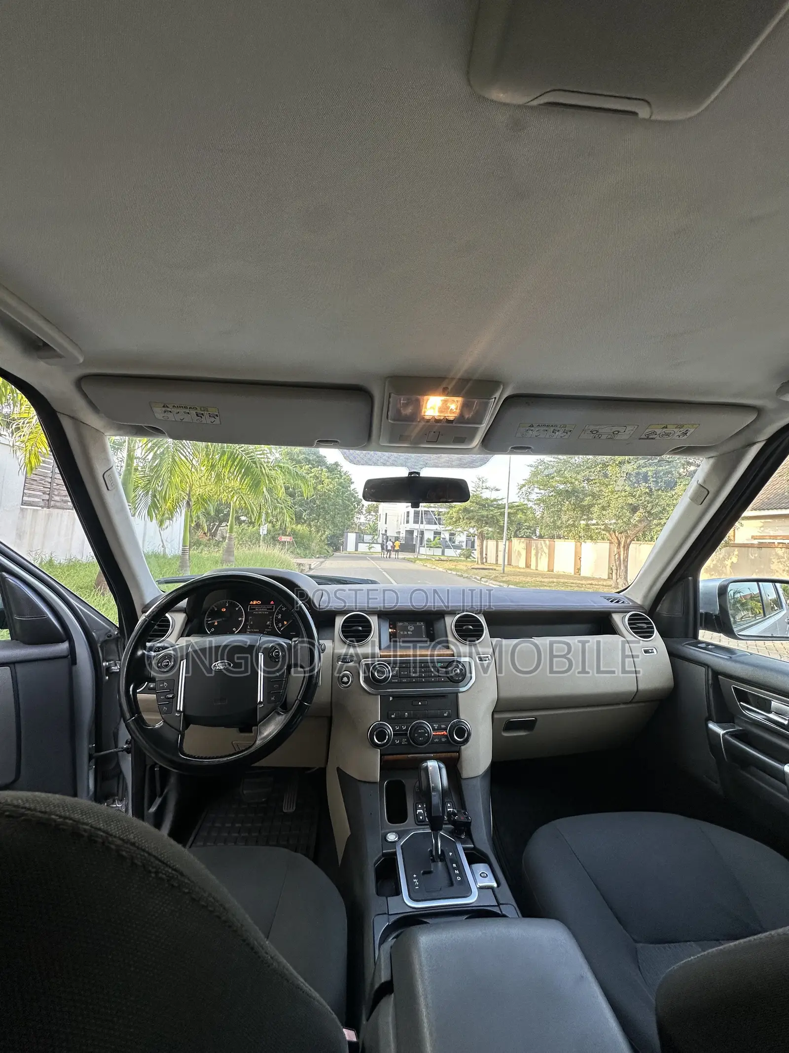 Land Rover Discovery 2011 Silver
