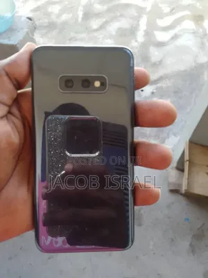Samsung Galaxy S10e 128 GB Black
