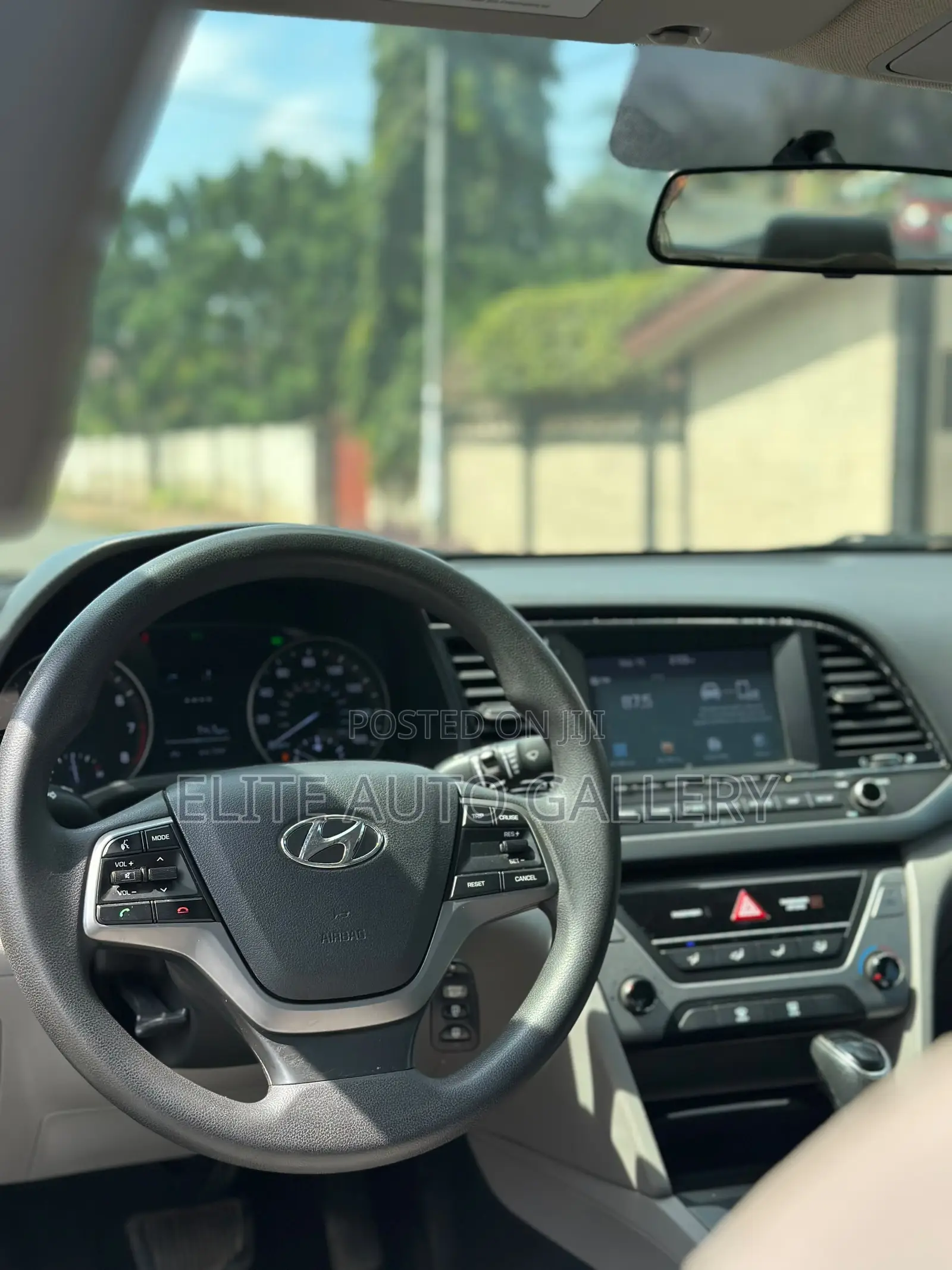 Hyundai Elantra Limited 2018 White