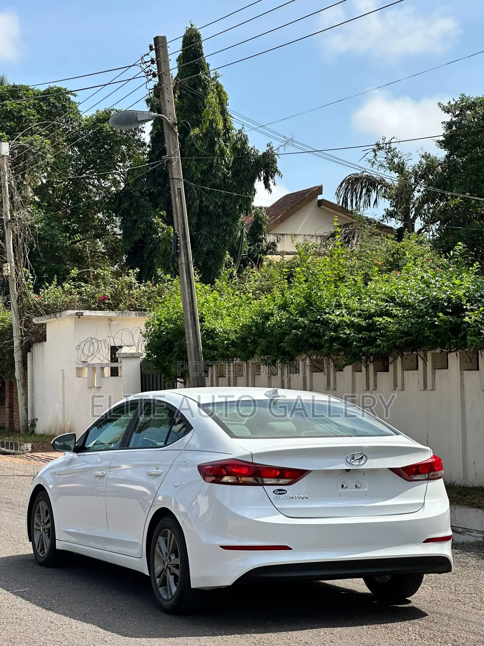 Hyundai Elantra Limited 2018 White