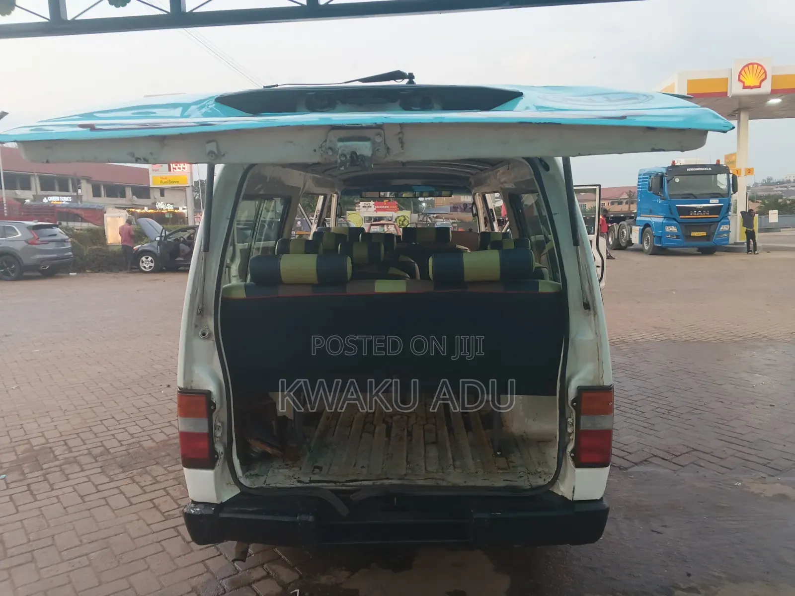 Nissan Caravan (Urvan) 1998 White