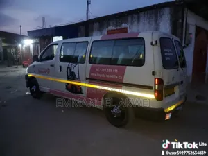 Toyota HiAce 2012 White