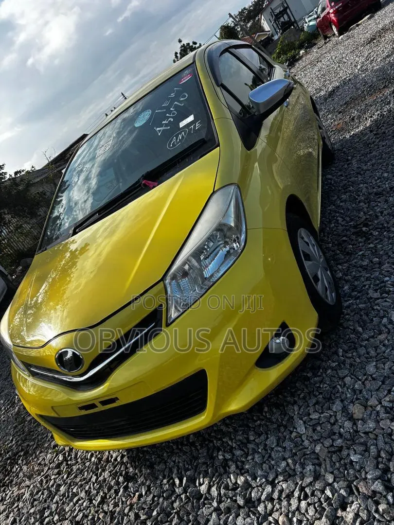 Toyota Vitz 1.5 FWD 3dr 2013 Yellow