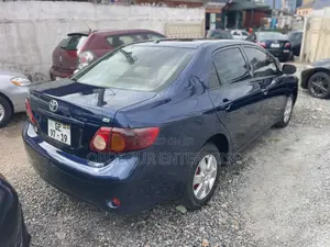 Toyota Corolla LE 4dr Sedan (1.8L 4cyl 4A) 2010 Blue