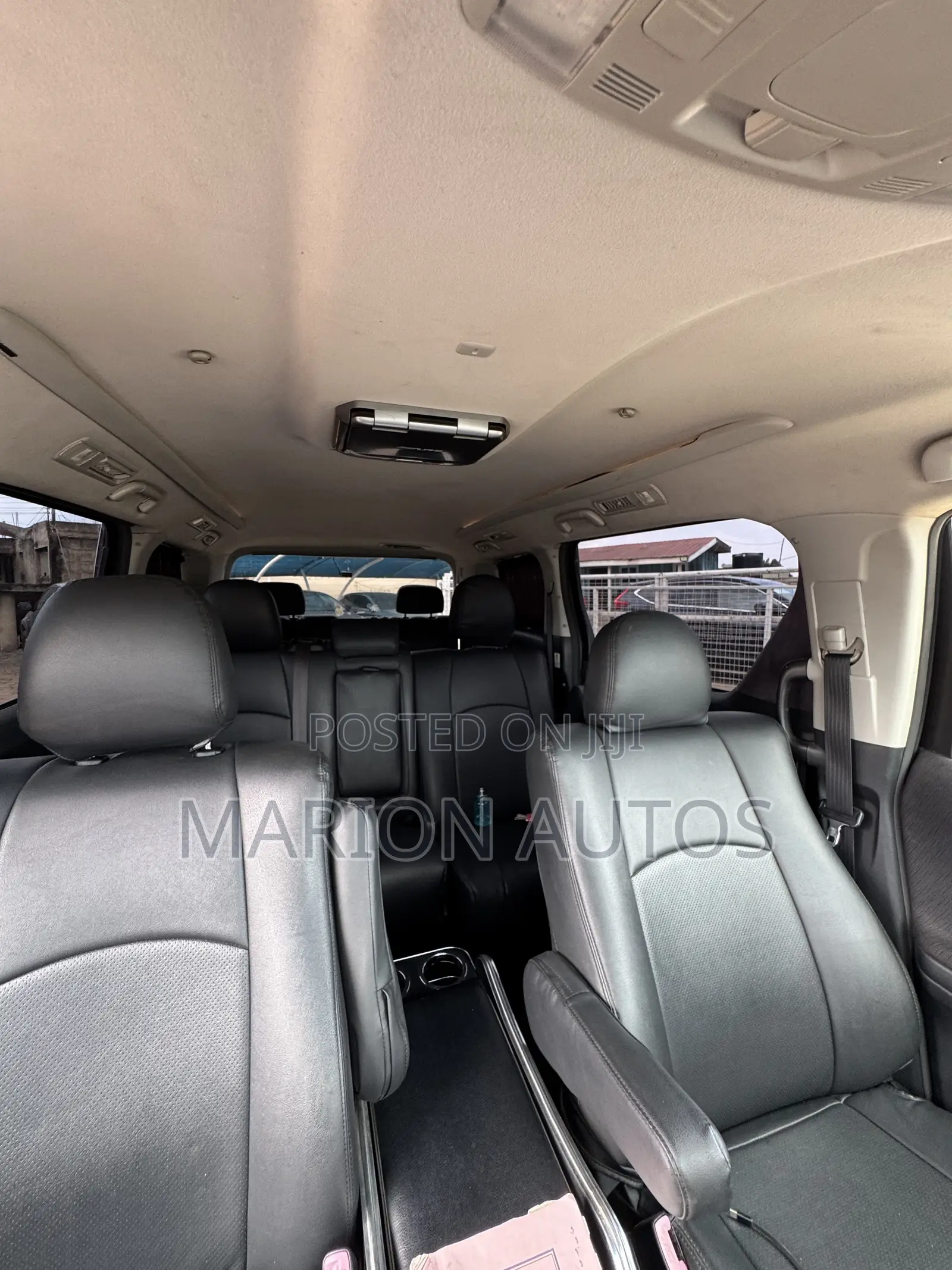 Toyota Vellfire Z 2.4 FWD 8-Seater 2011 White