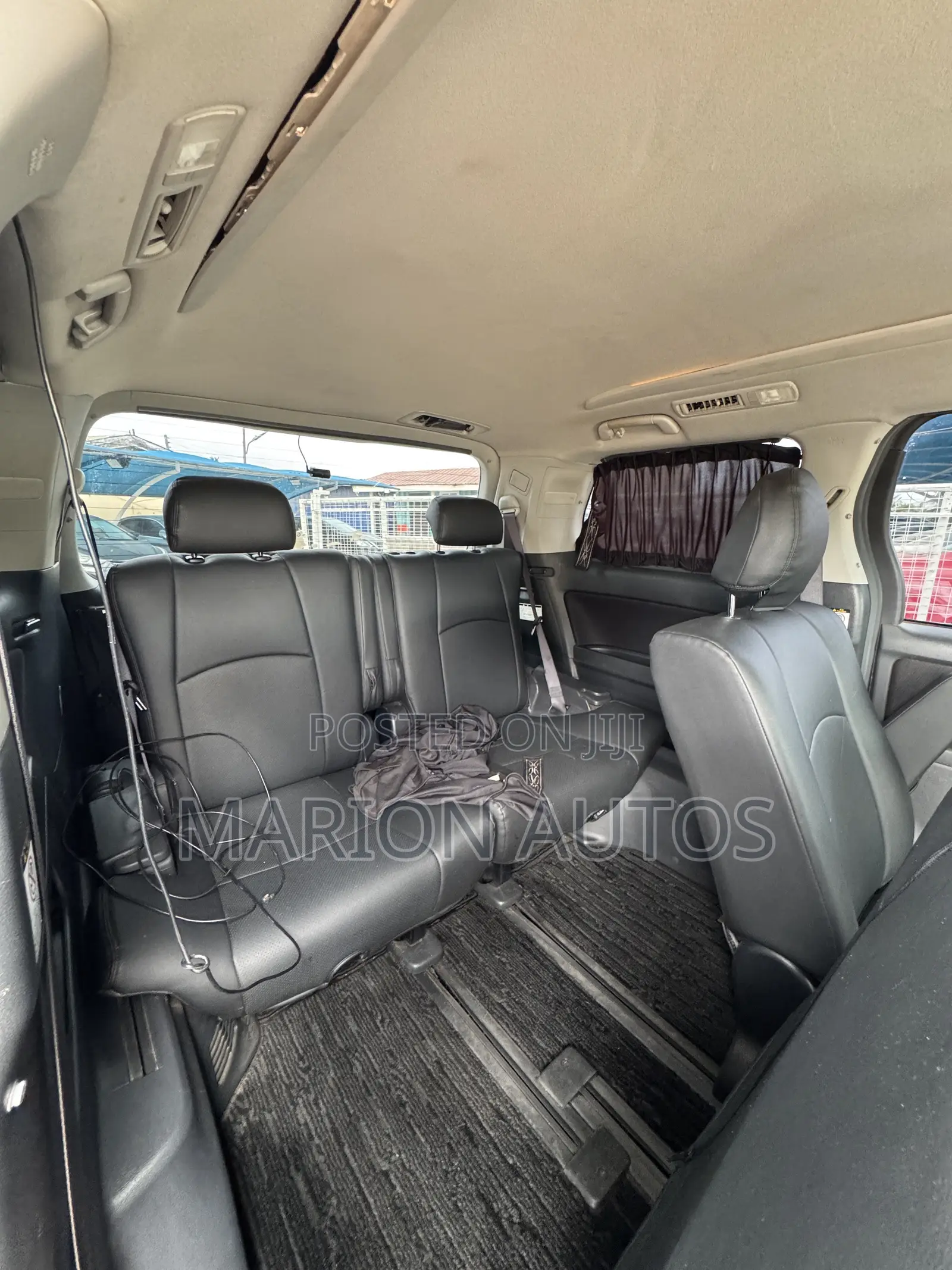 Toyota Vellfire Z 2.4 FWD 8-Seater 2011 White