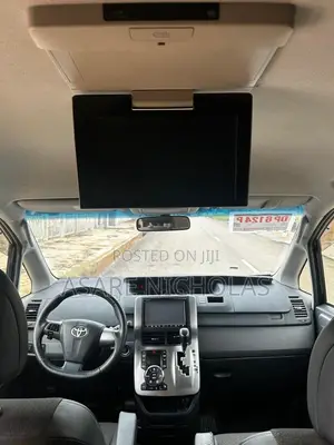 Toyota Voxy 2013 Black