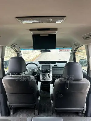 Toyota Voxy 2013 Black