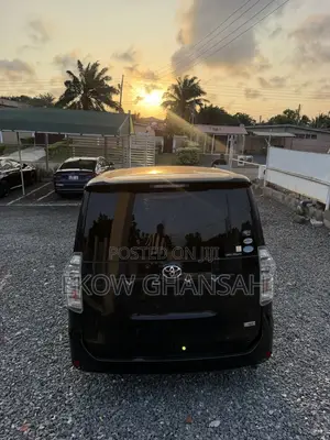 Toyota Voxy 2012 Black