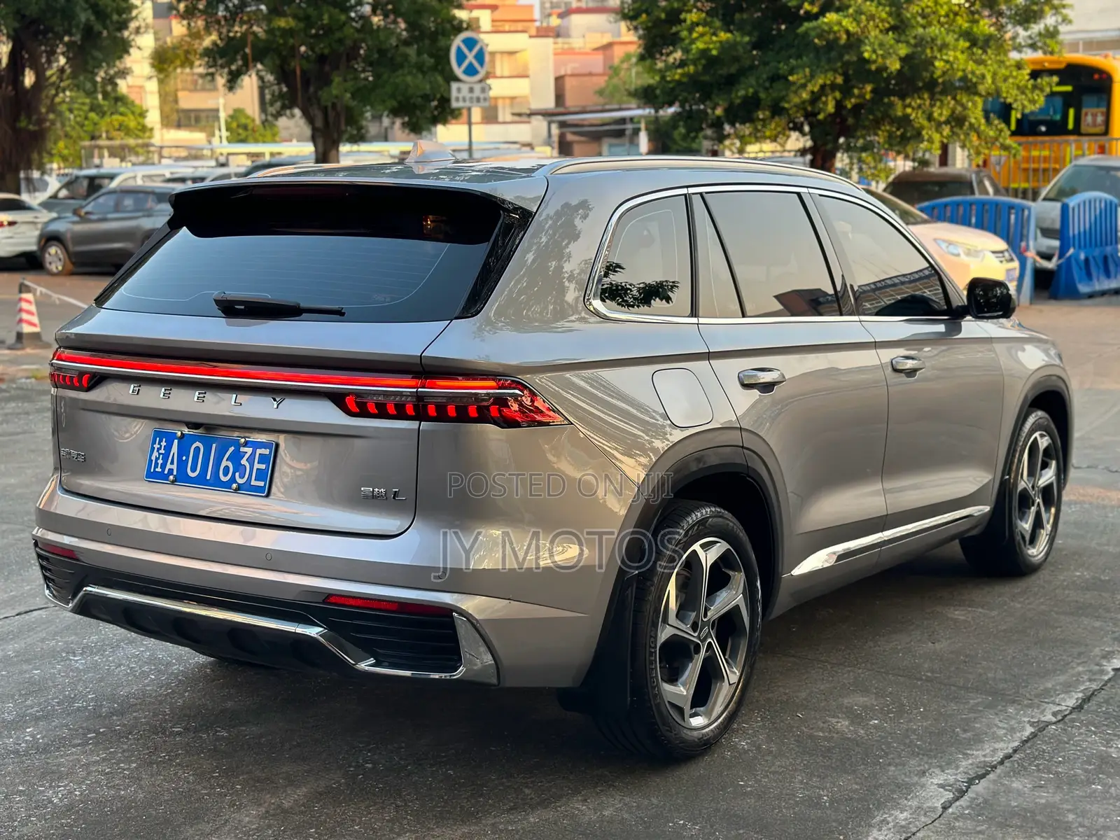 Geely Monjaro Exclusive 2024 Gray