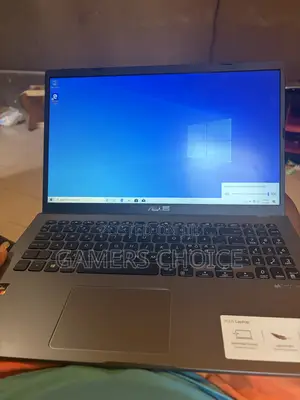 Laptop Asus Vivobook 15 8GB AMD Ryzen 5 SSD 256GB