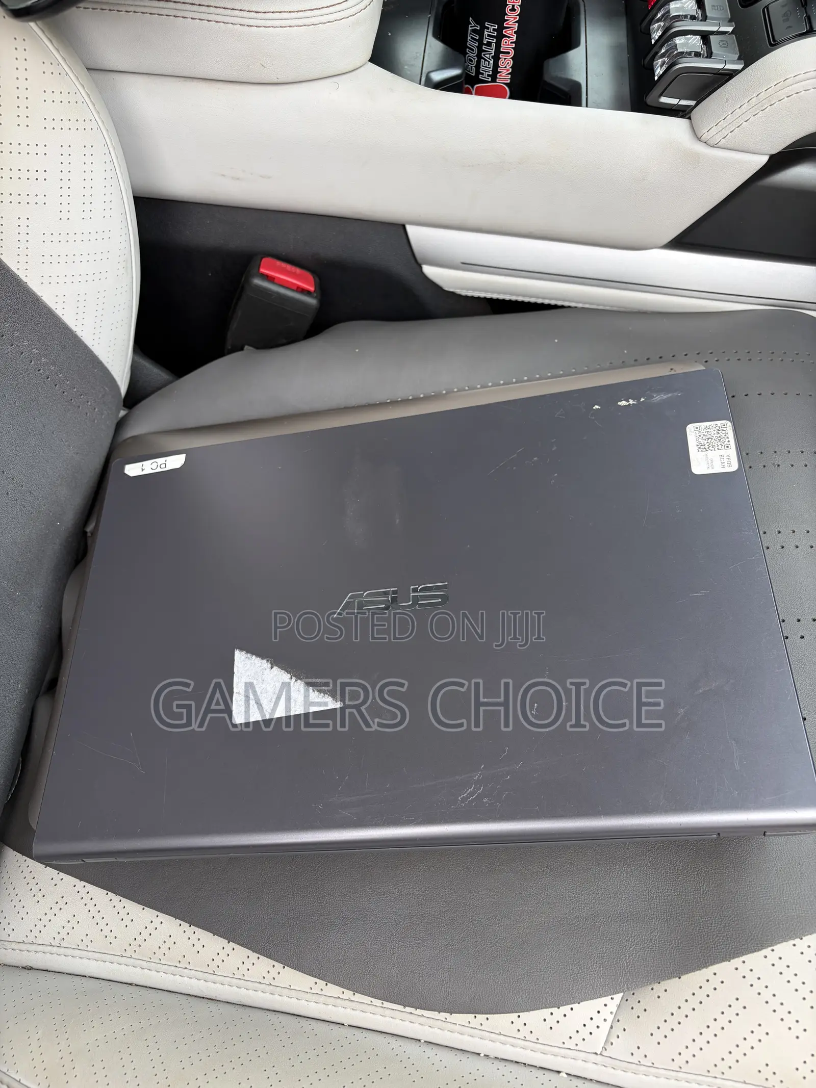 Laptop Asus Vivobook 15 8GB AMD Ryzen 5 SSD 256GB