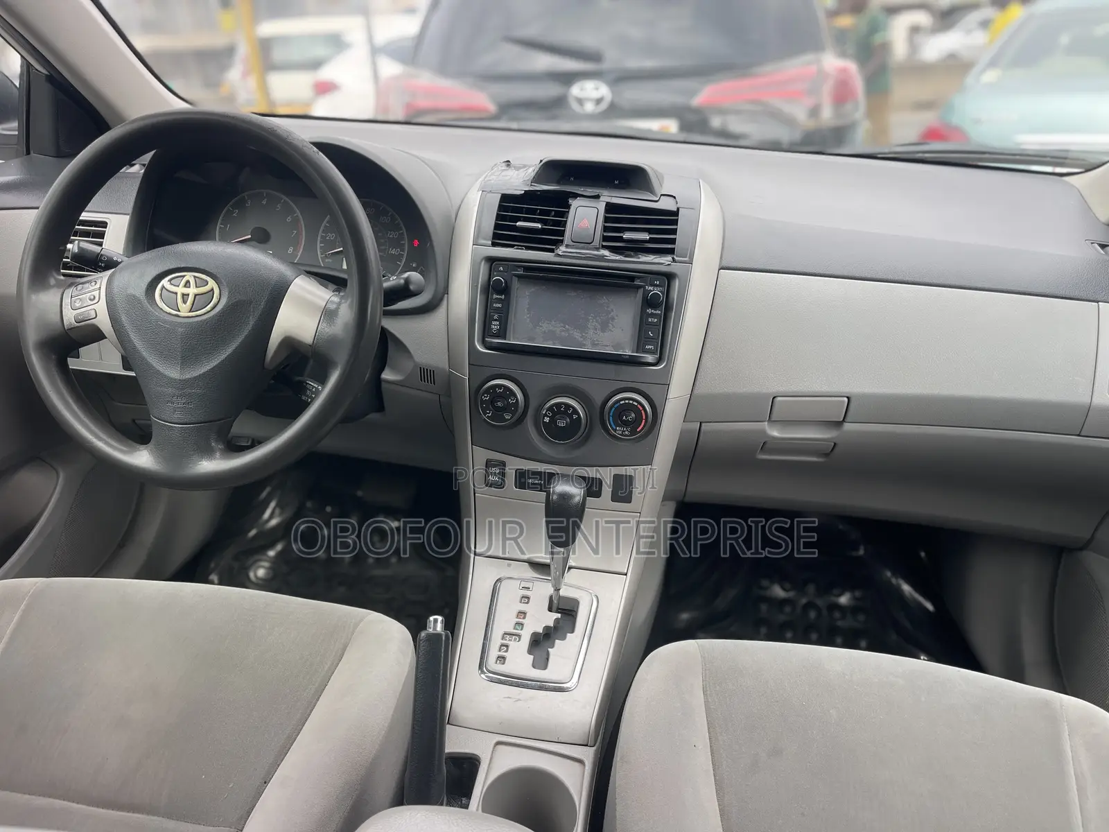 Toyota Corolla LE 4dr Sedan (1.8L 4cyl 4A) 2013 White
