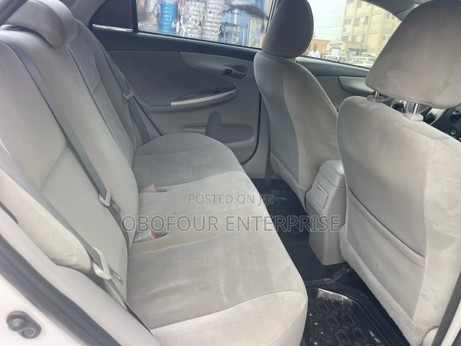 Toyota Corolla LE 4dr Sedan (1.8L 4cyl 4A) 2013 White