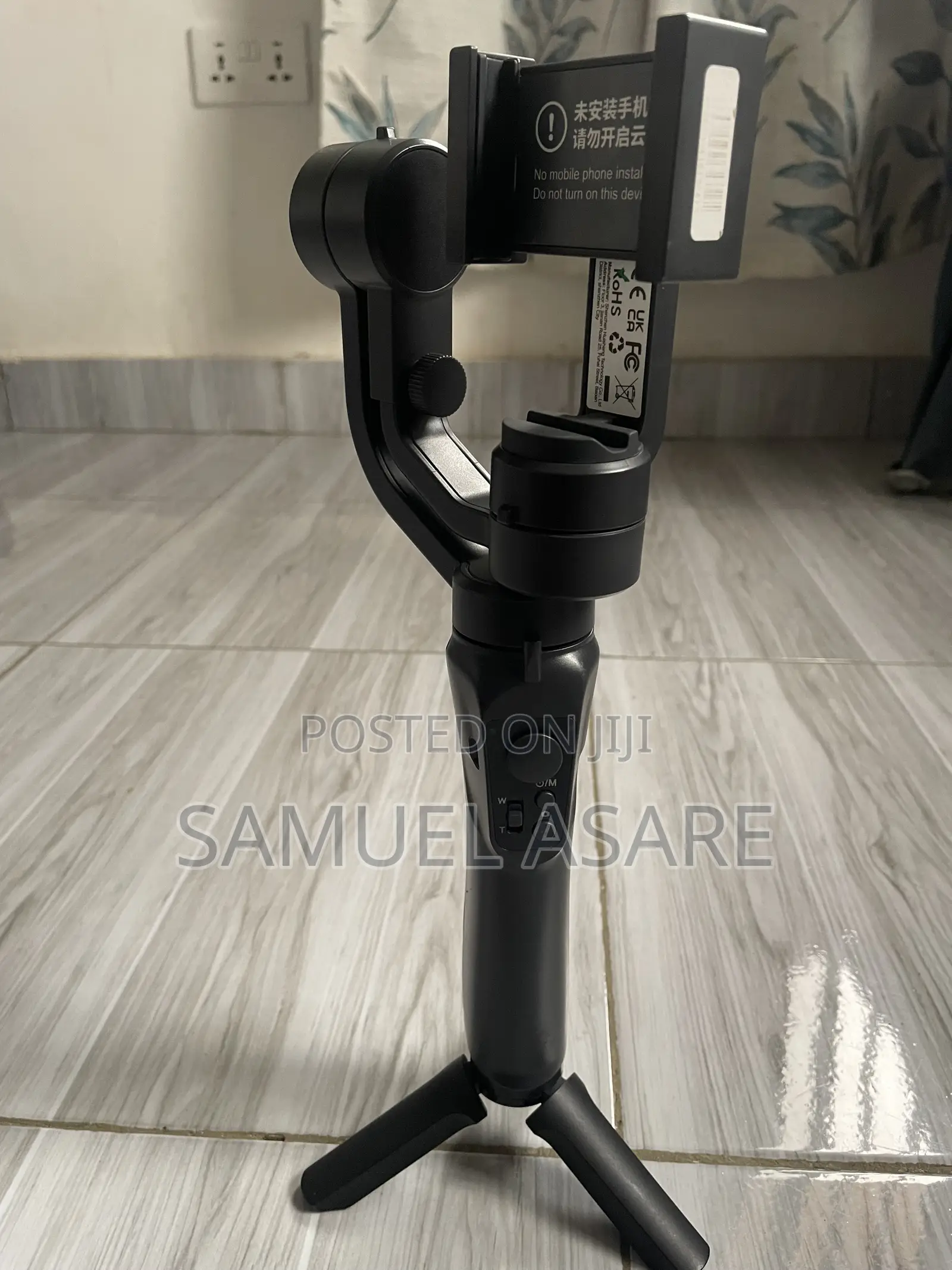 3-Axis Smartphone Gimbal Stabilizer – Good Condition