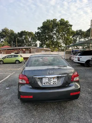 Toyota Yaris 2010 Gray