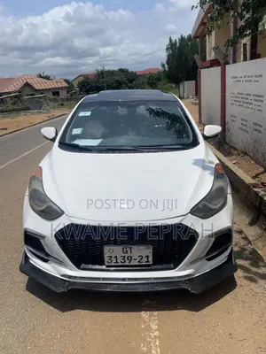 Hyundai Elantra Limited Sedan FWD (1.8L 4cyl 6A) 2013 White