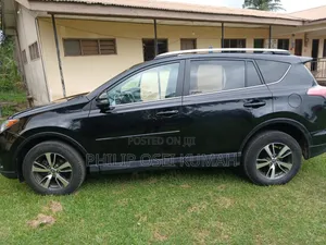 Toyota RAV4 XLE 4dr SUV AWD (2.5L 4cyl 6A) 2018 Black