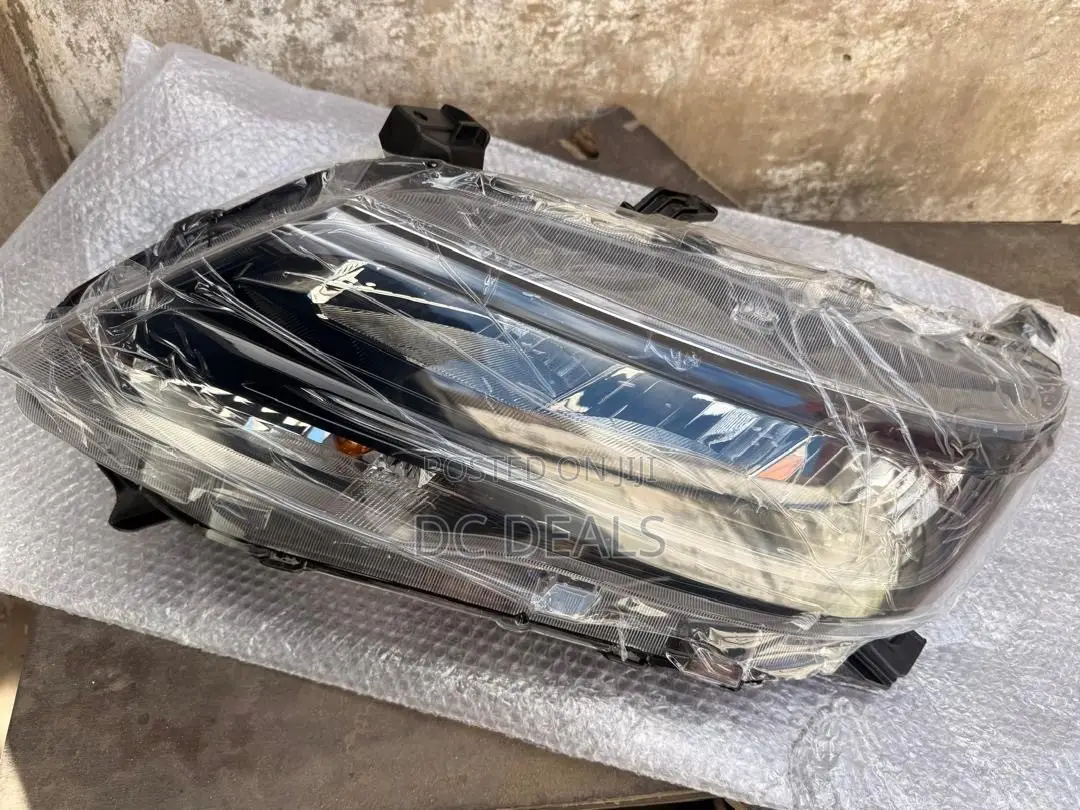 Toyota Rush Headlight 2018,2019,2020,2021