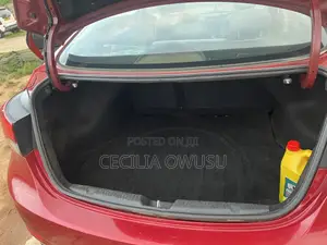 Hyundai Elantra SE Sedan FWD (1.8L 4cyl 6A) 2016 Red