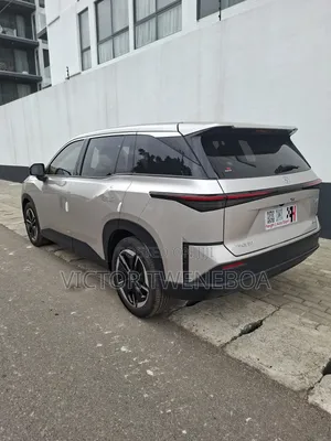 Toyota bZ3 2025 Silver