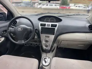 Toyota Belta 2010 Green