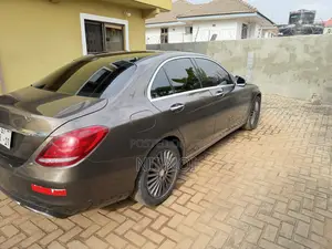 Mercedes-Benz C300 Luxury 4dr AWD 4Matic Sedan (2.0L 4cyl 7A) 2015