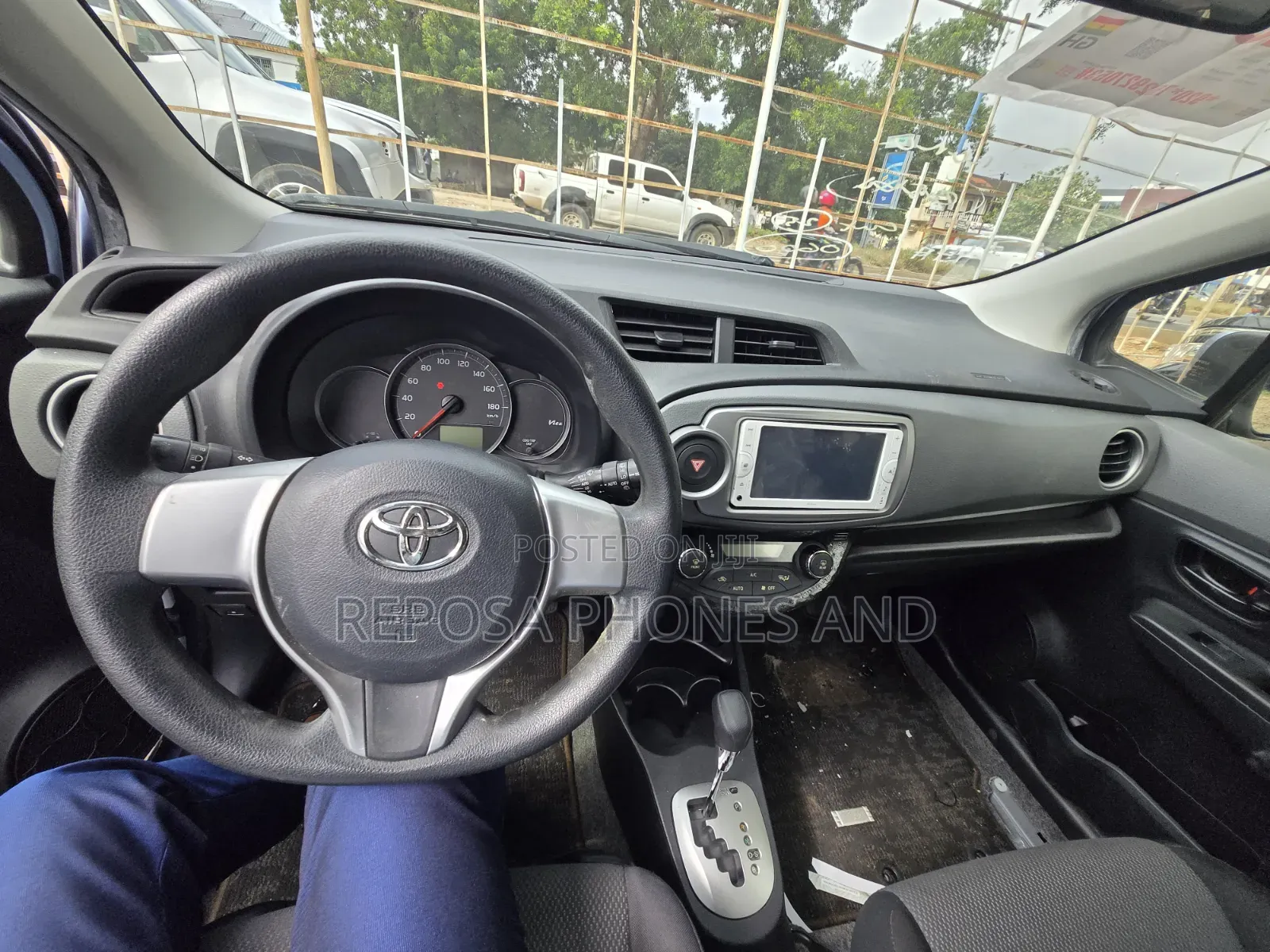 Toyota Vitz 2013 Blue