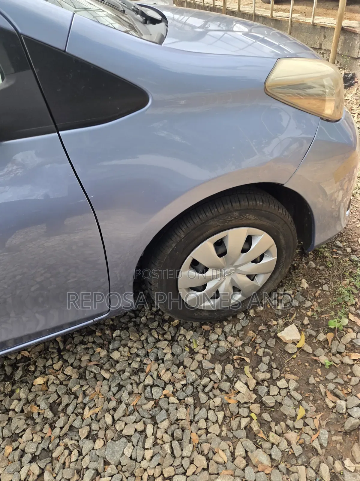 Toyota Vitz 2013 Blue