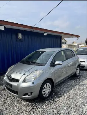 Toyota Vitz 2010 Teal