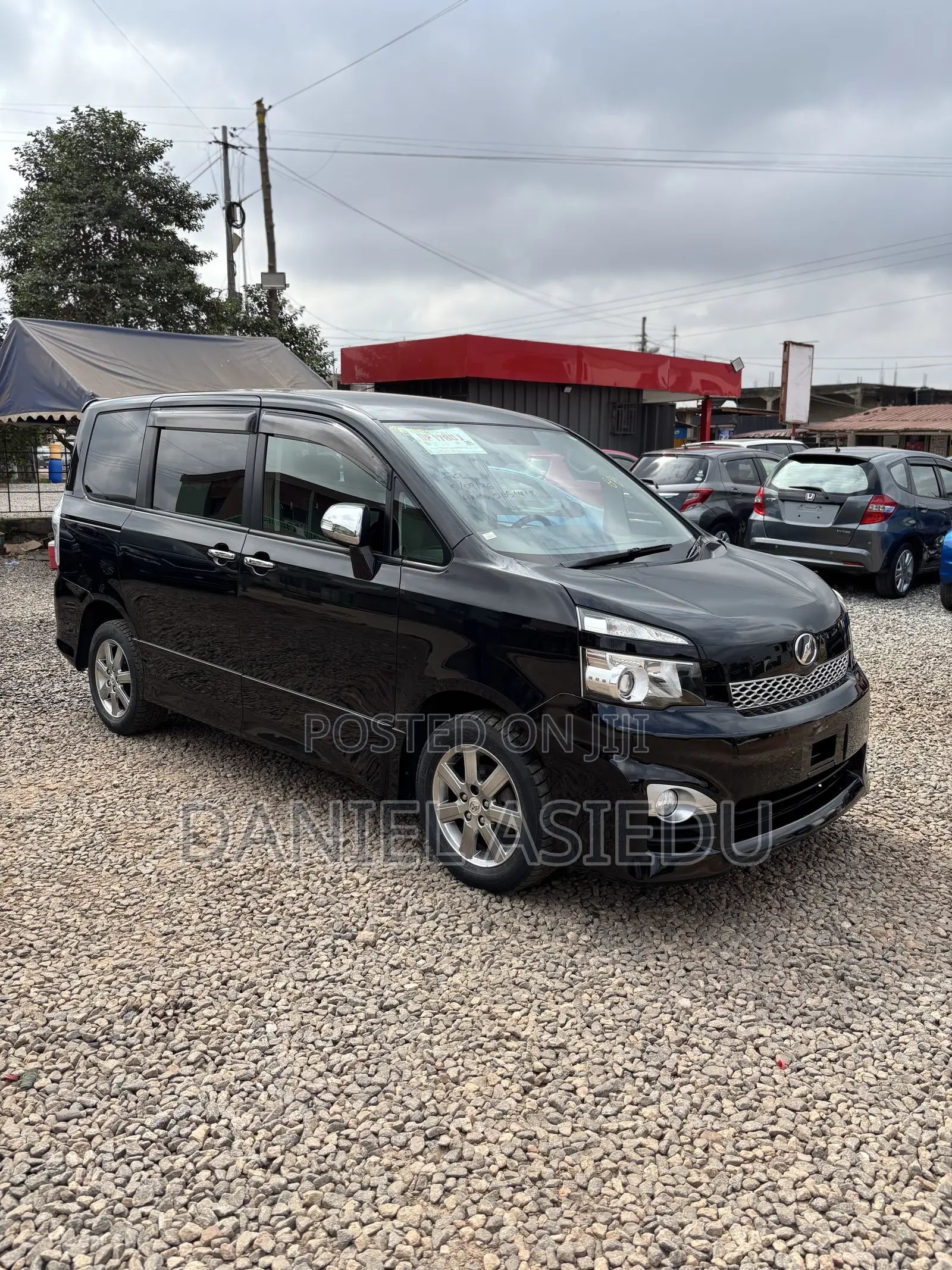 Toyota Voxy V 2WD 8-Seater 2012 Black