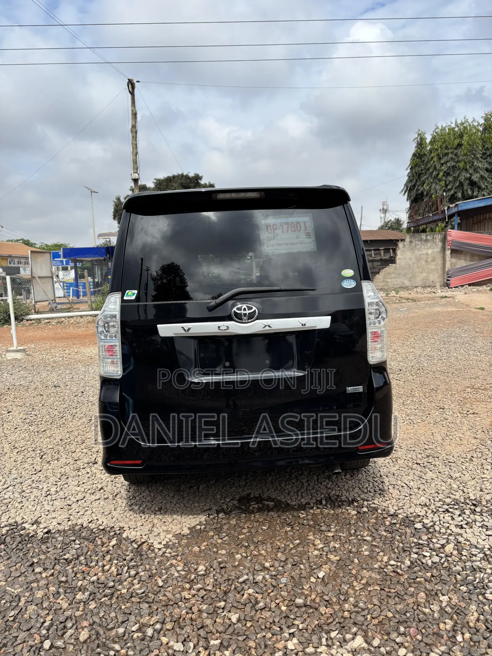 Toyota Voxy V 2WD 8-Seater 2012 Black