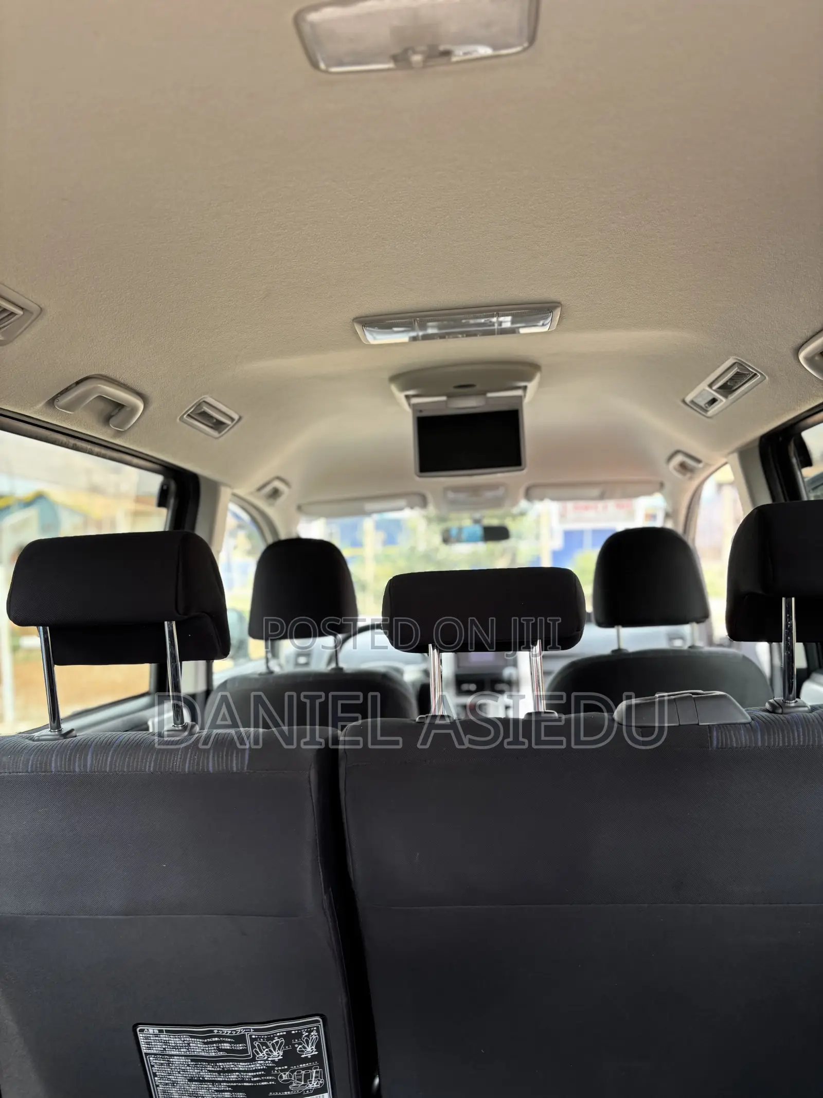 Toyota Voxy V 2WD 8-Seater 2012 Black
