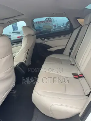 Honda Accord Sport (2.0L 4cyl Turbo 10A) 2019 White