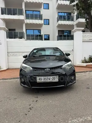 Toyota Corolla LE 4dr Sedan (1.8L 4cyl CVT) 2015 Black