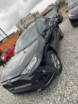 Toyota RAV4 XLE 2022 Black
