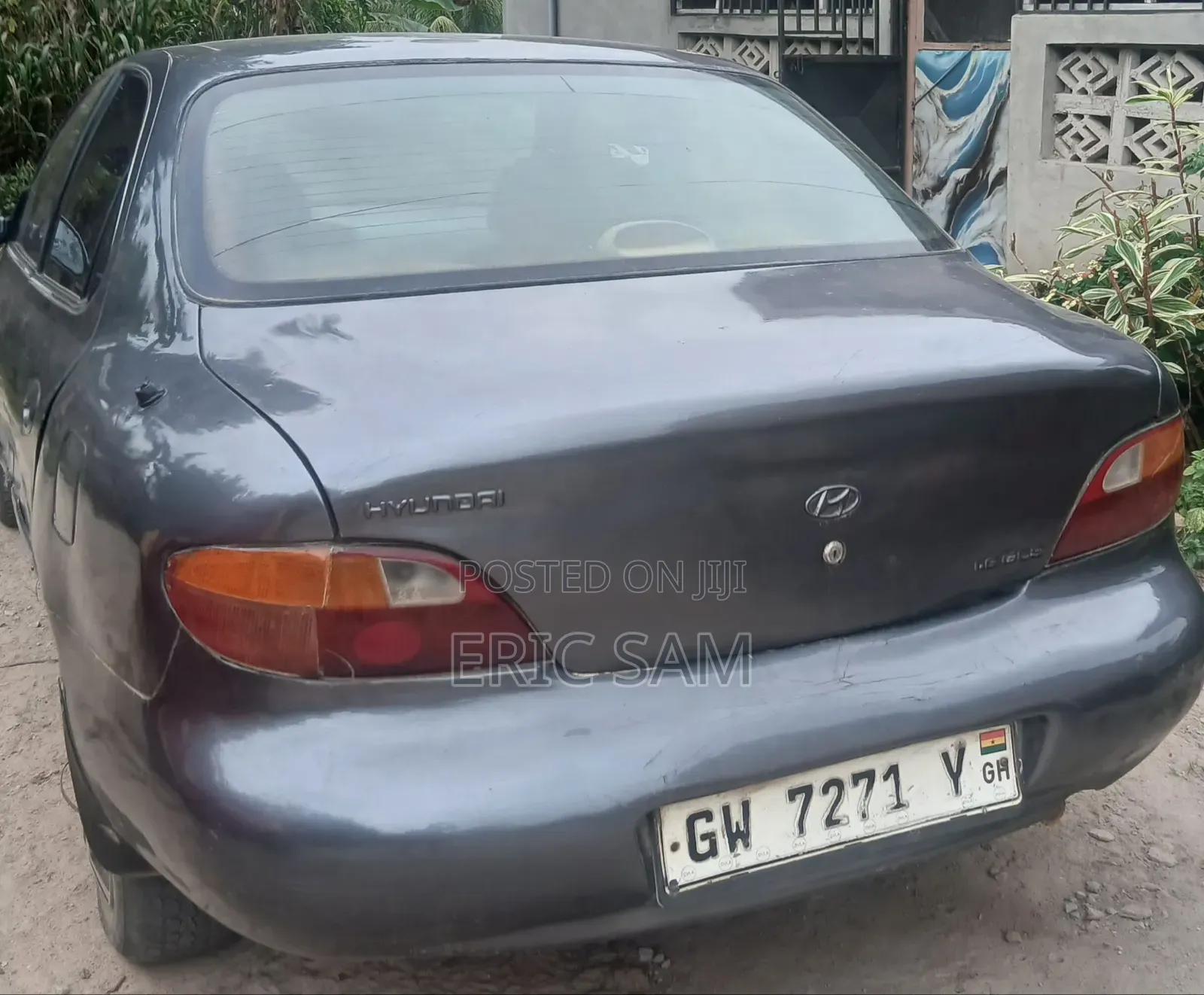 Hyundai Elantra Base Sedan 1998 Gray