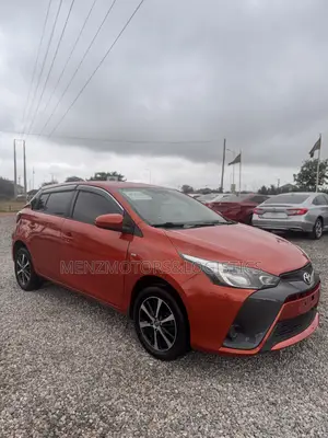 Toyota Yaris L Hatchback 5dr 2016 Red